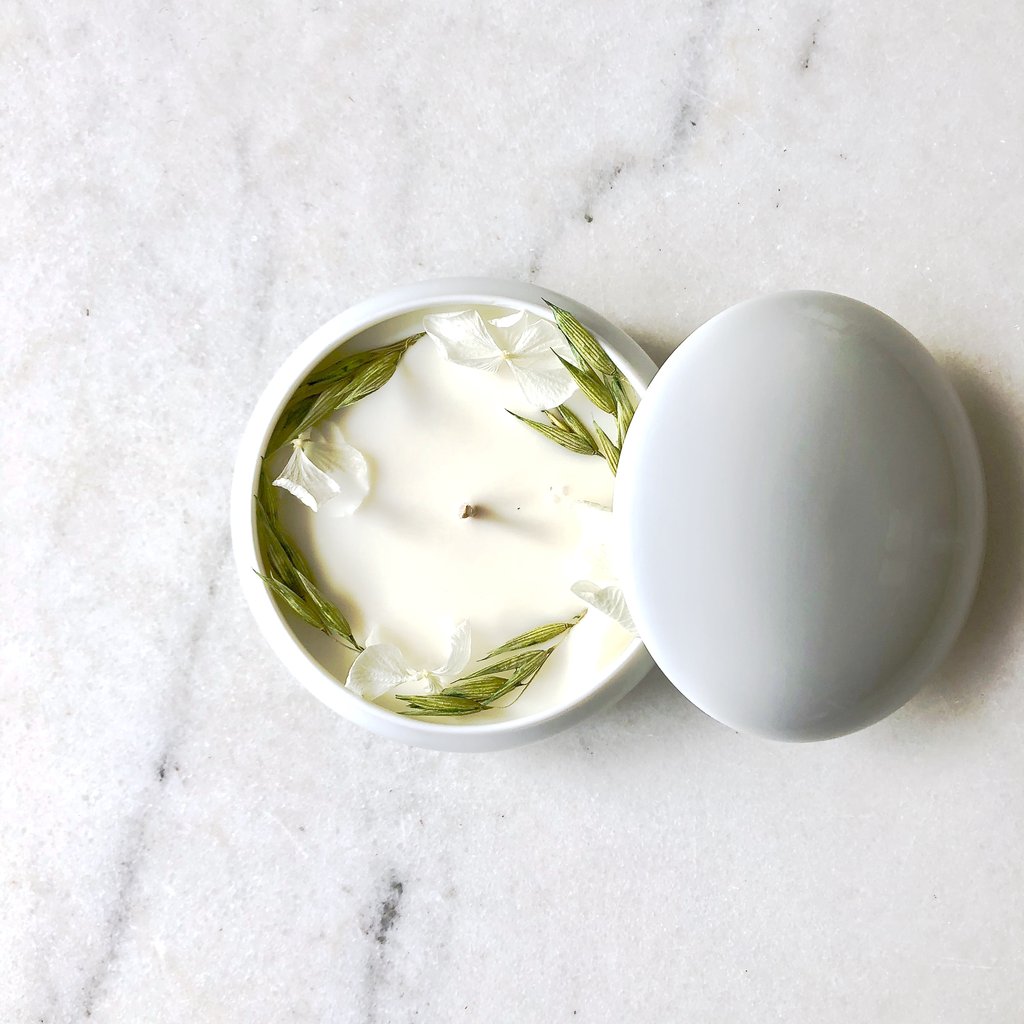 Bougie Fleurie à l'Eucalyptus - Écrin