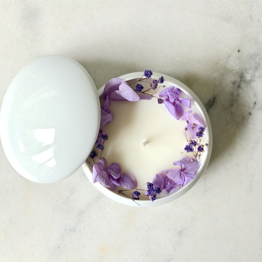 bougie fleurie violette purple organic cocoon bougie florale fleurs séchées paris vegan france écrin porcelaine
