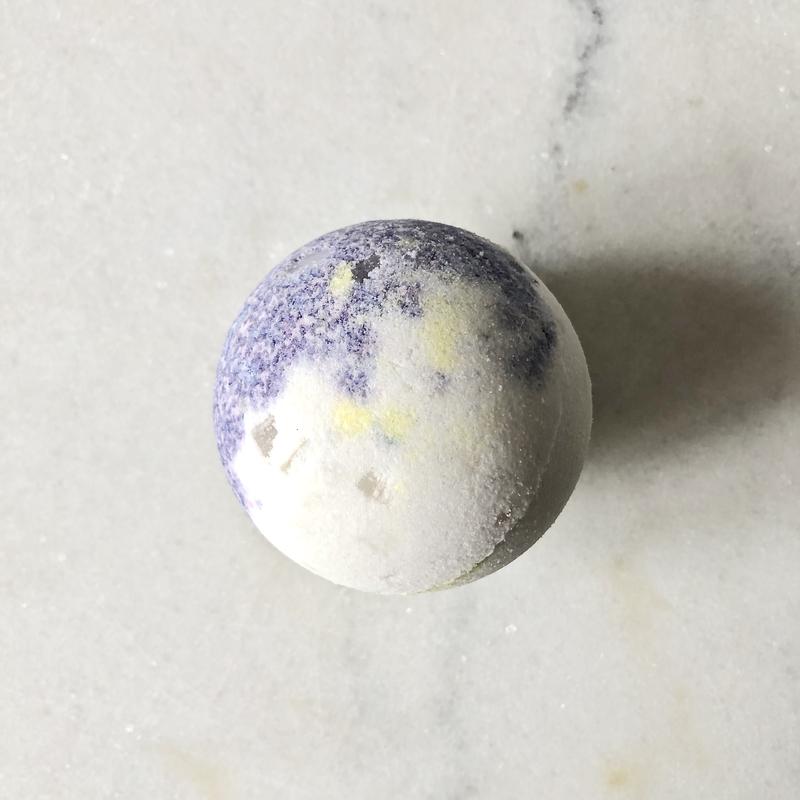 Bombe de bain organic cocoon violette gourmande